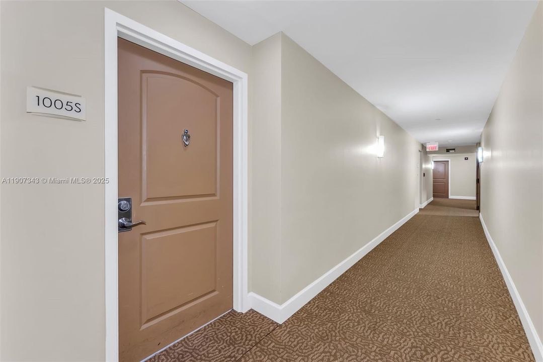 Active With Contract: $3,300 (2 beds, 2 baths, 1286 Square Feet)