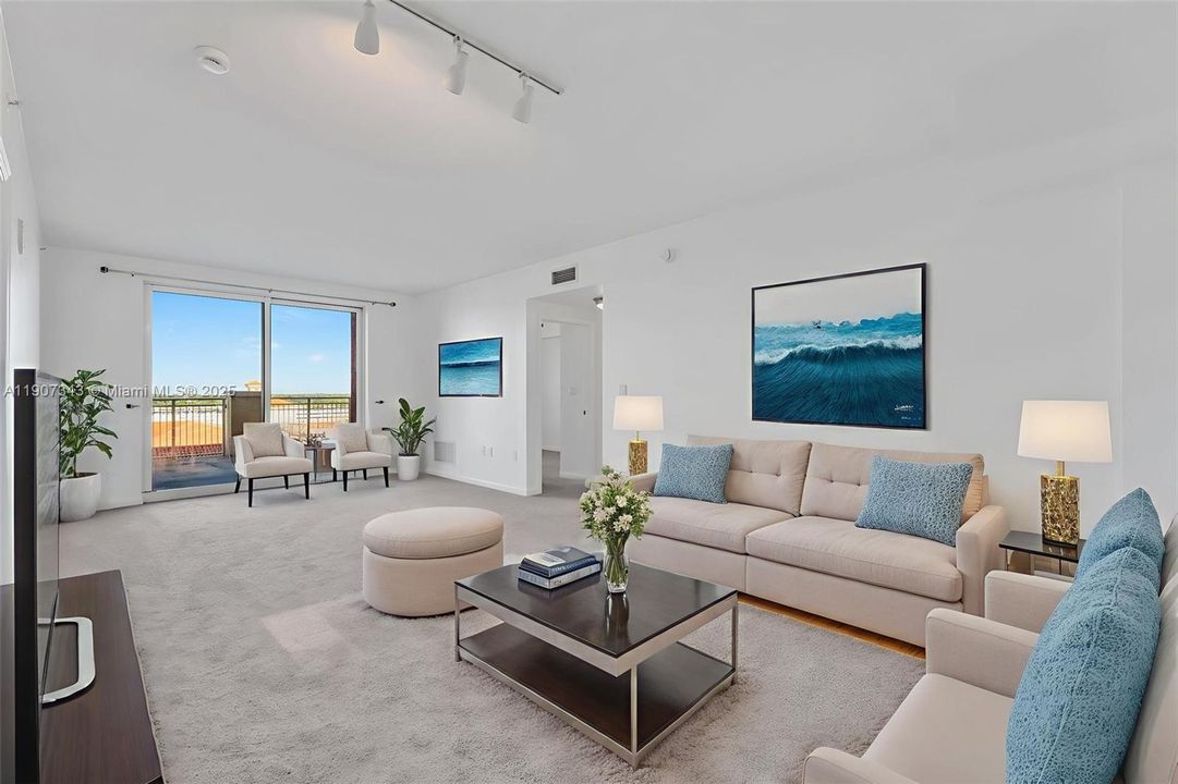 Active With Contract: $3,300 (2 beds, 2 baths, 1286 Square Feet)