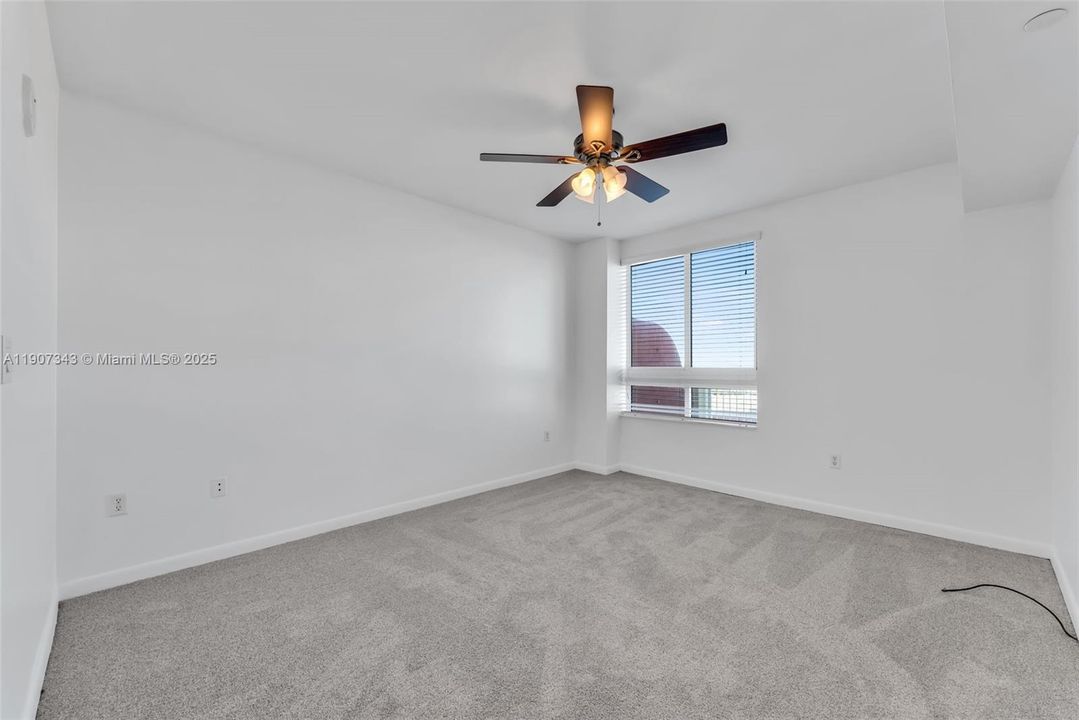 Active With Contract: $3,300 (2 beds, 2 baths, 1286 Square Feet)