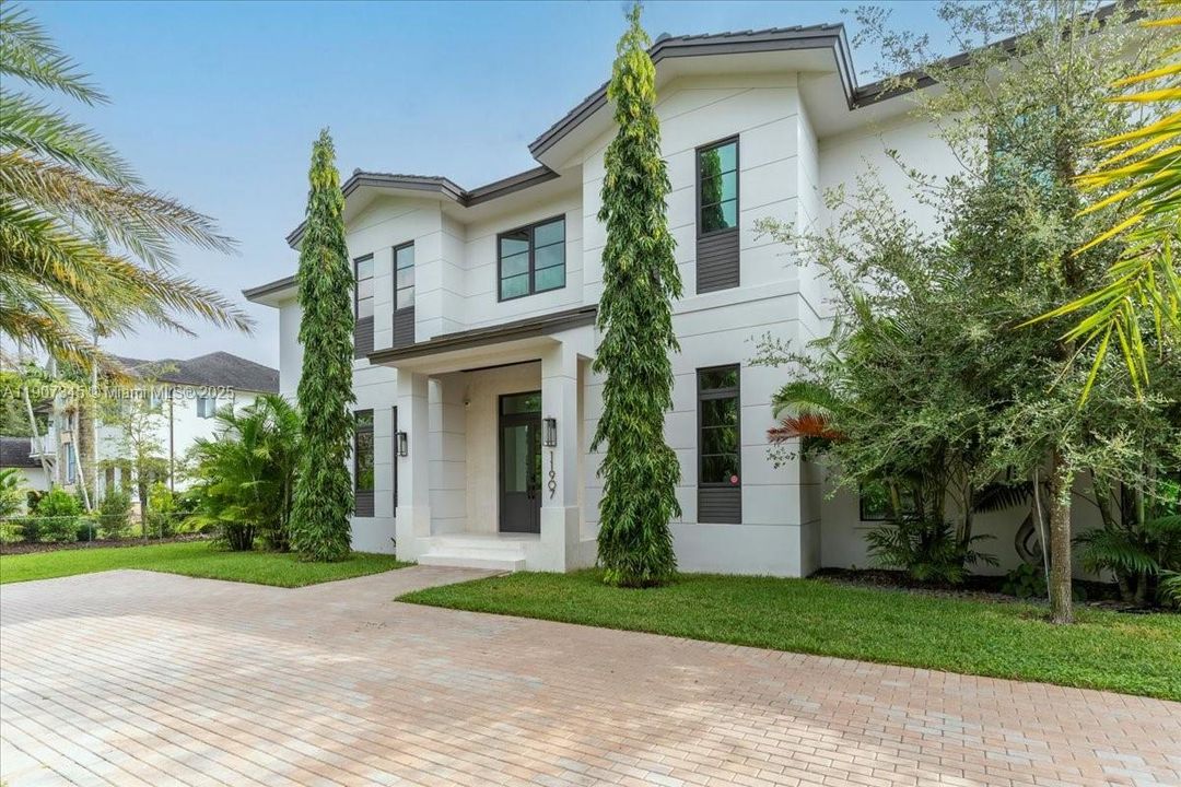 待售: $5,500,000 (6 贝兹, 7 浴室, 5848 平方英尺)