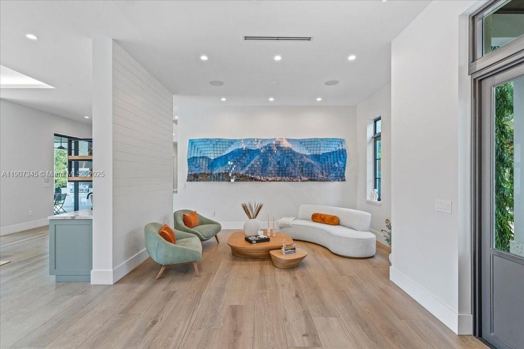 待售: $5,500,000 (6 贝兹, 7 浴室, 5848 平方英尺)