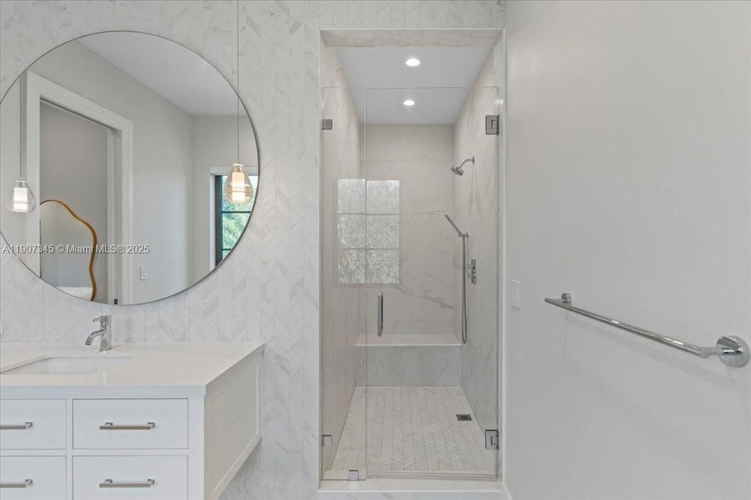 待售: $5,500,000 (6 贝兹, 7 浴室, 5848 平方英尺)