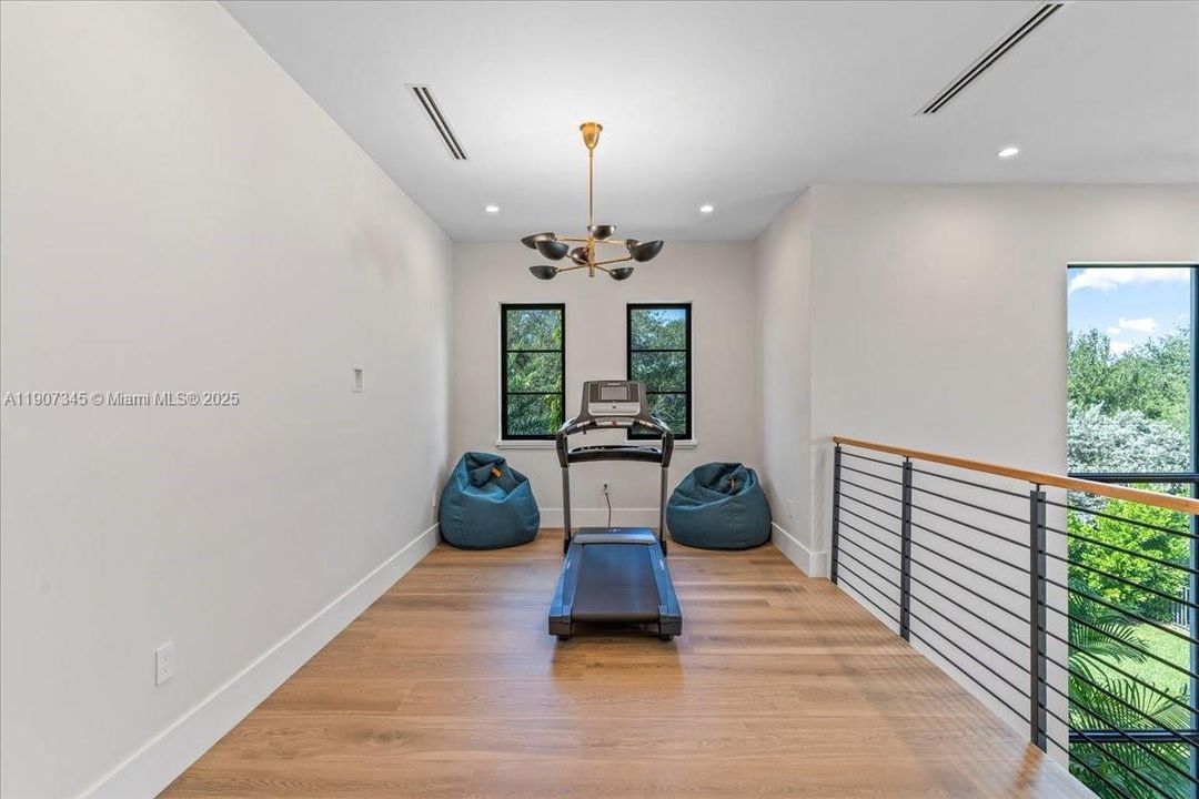 待售: $5,500,000 (6 贝兹, 7 浴室, 5848 平方英尺)