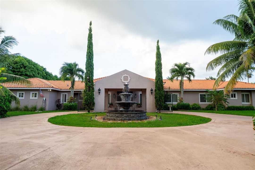 待售: $1,395,000 (4 贝兹, 2 浴室, 3275 平方英尺)