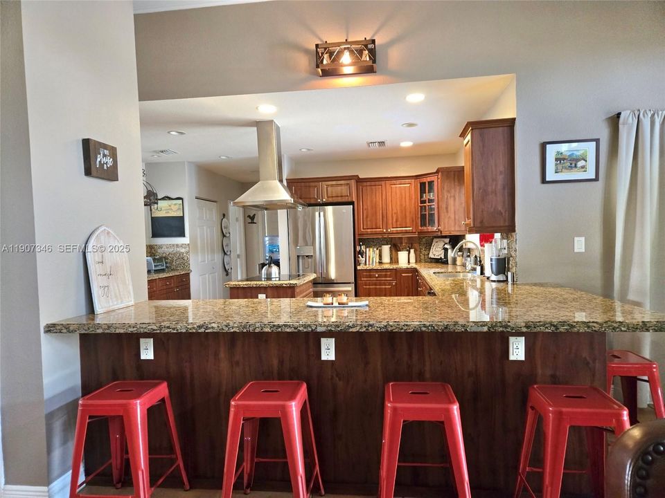 For Sale: $1,350,000 (4 beds, 2 baths, 3275 Square Feet)