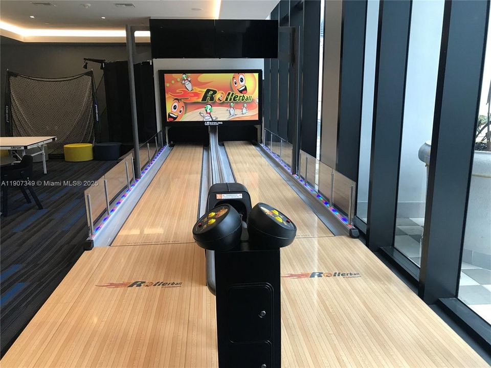 合同活跃: $6,900 (2 贝兹, 3 浴室, 1314 平方英尺)