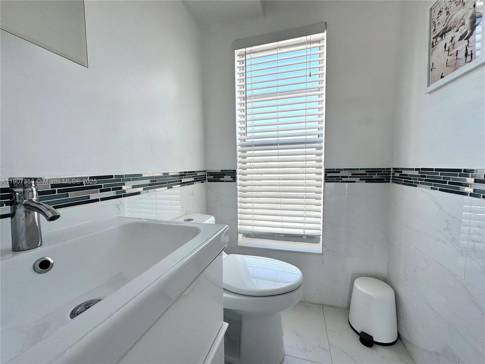 Activo con contrato: $2,800 (2 camas, 1 baños, 829 Pies cuadrados)