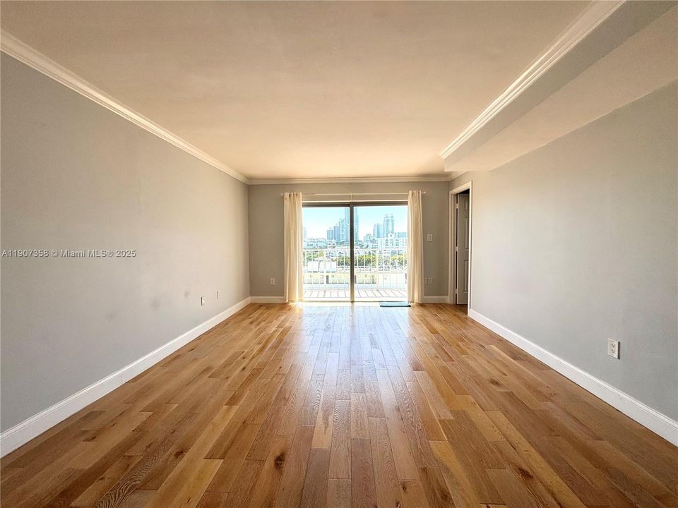 Activo con contrato: $2,800 (2 camas, 1 baños, 829 Pies cuadrados)