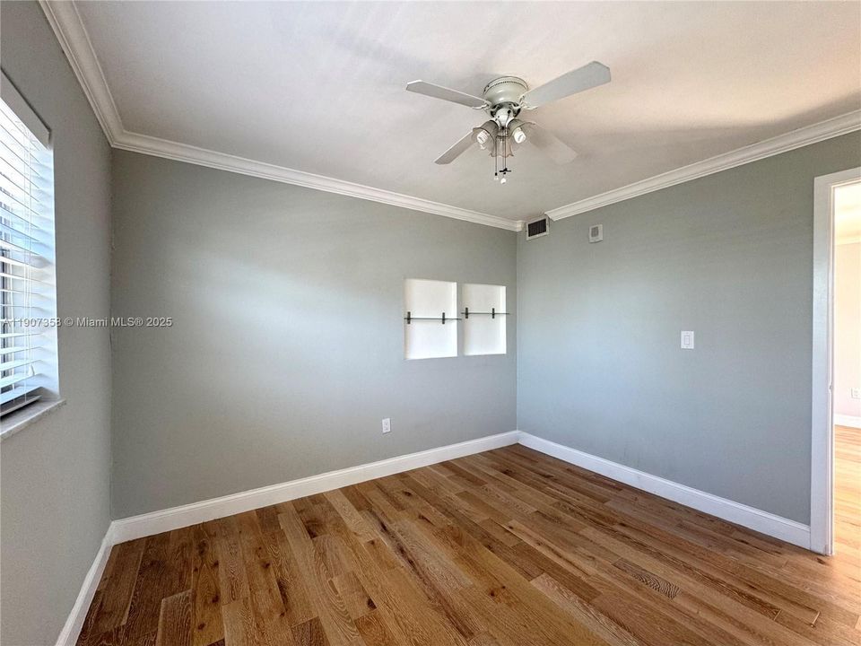 Activo con contrato: $2,800 (2 camas, 1 baños, 829 Pies cuadrados)