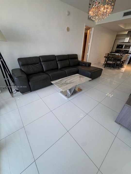 For Rent: $7,000 (2 beds, 2 baths, 1499 Square Feet)