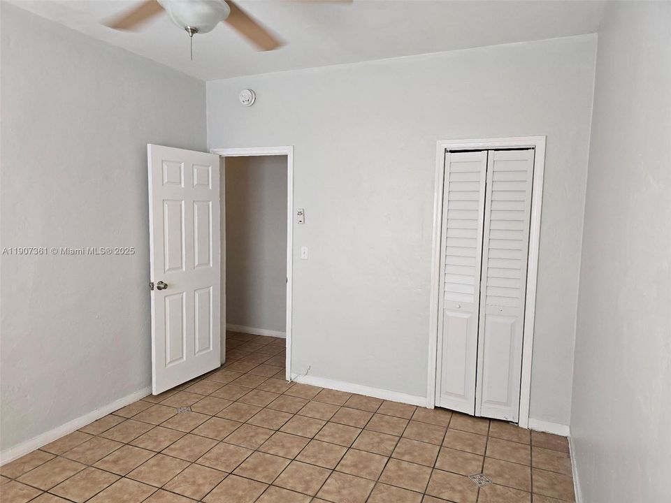 最近租的: $1,650 (1 贝兹, 1 浴室, 465 平方英尺)