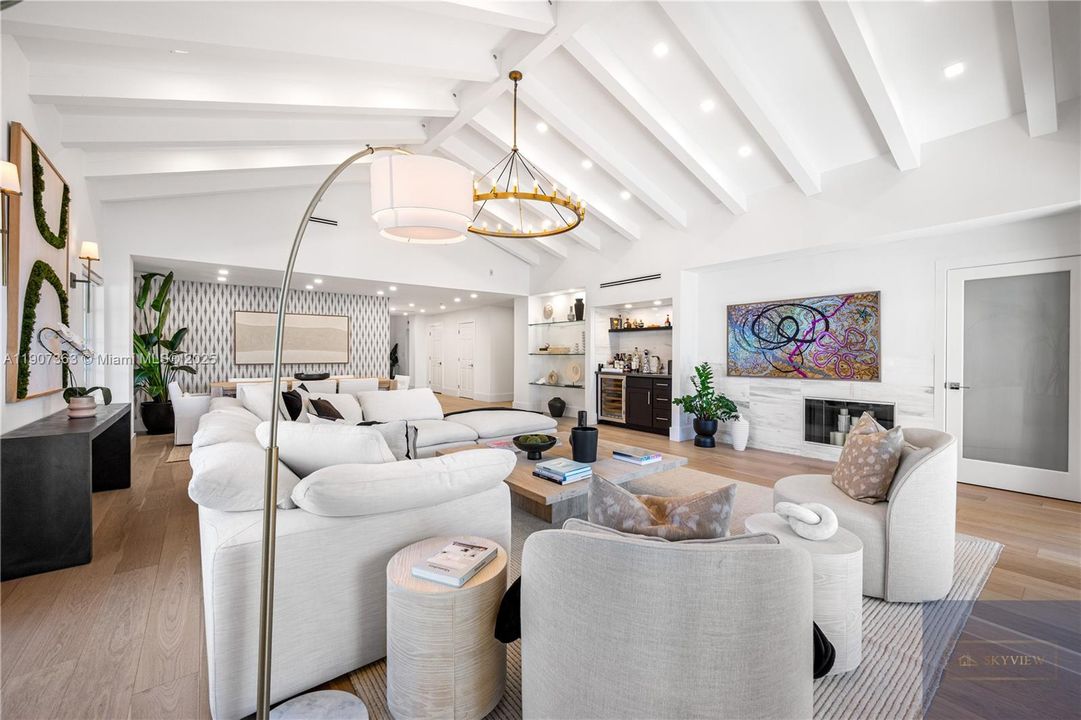 For Sale: $5,600,000 (3 beds, 3 baths, 2744 Square Feet)