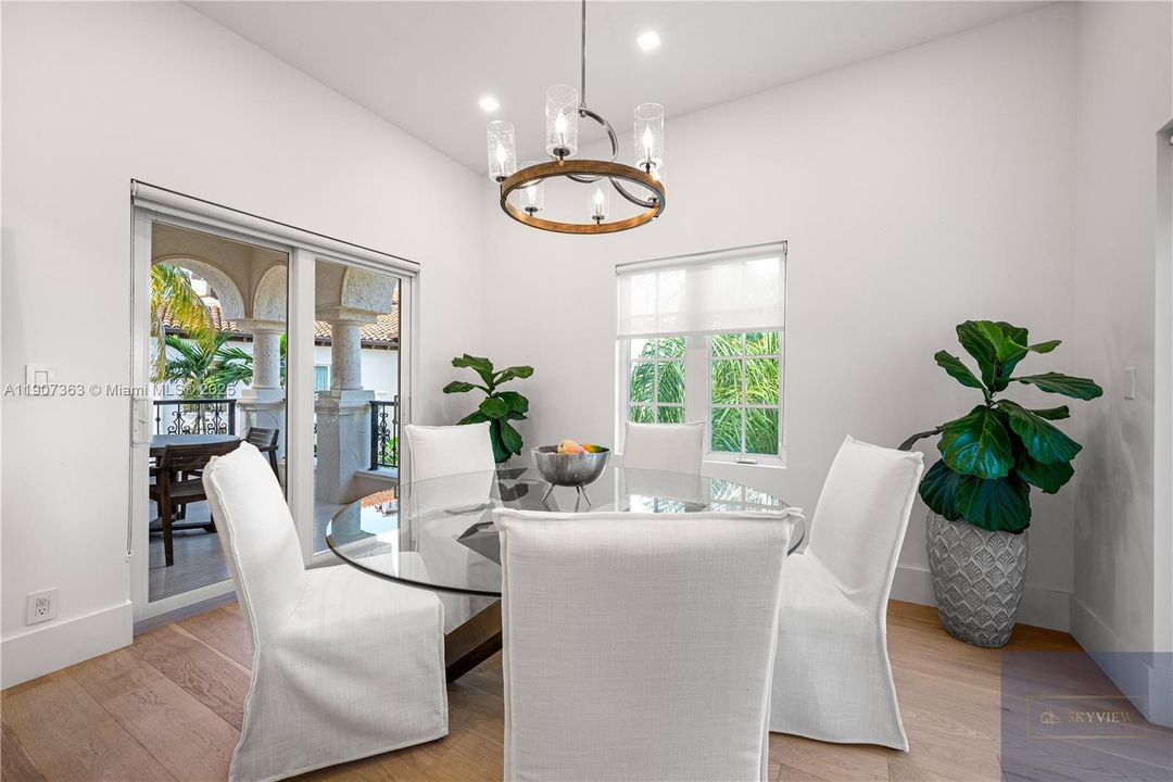 For Sale: $5,600,000 (3 beds, 3 baths, 2744 Square Feet)