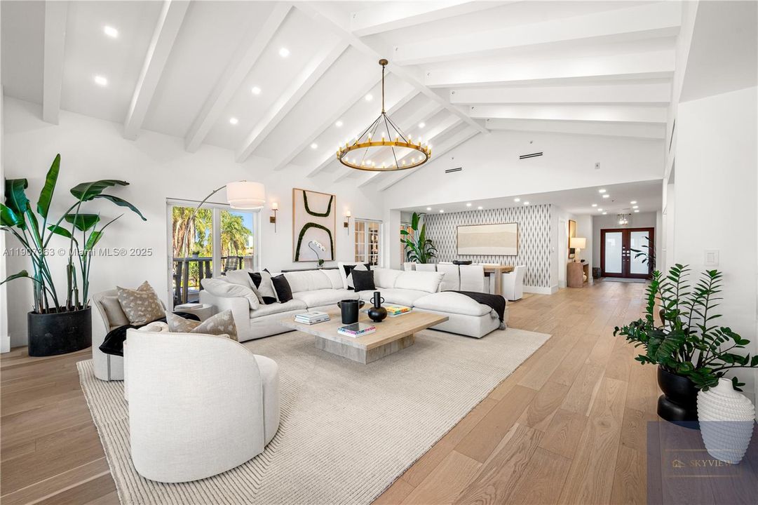 For Sale: $5,600,000 (3 beds, 3 baths, 2744 Square Feet)