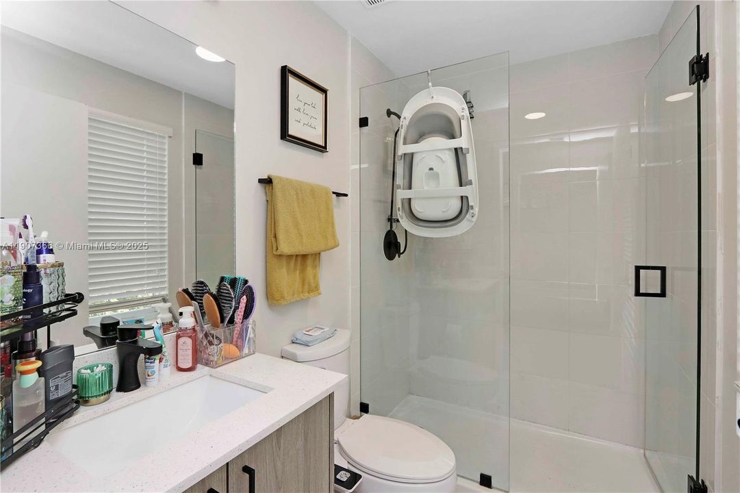 For Sale: $409,000 (4 beds, 3 baths, 1398 Square Feet)