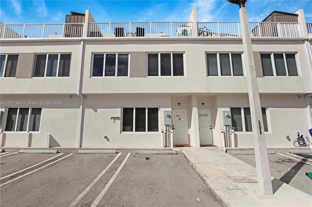 For Sale: $409,000 (4 beds, 3 baths, 1398 Square Feet)