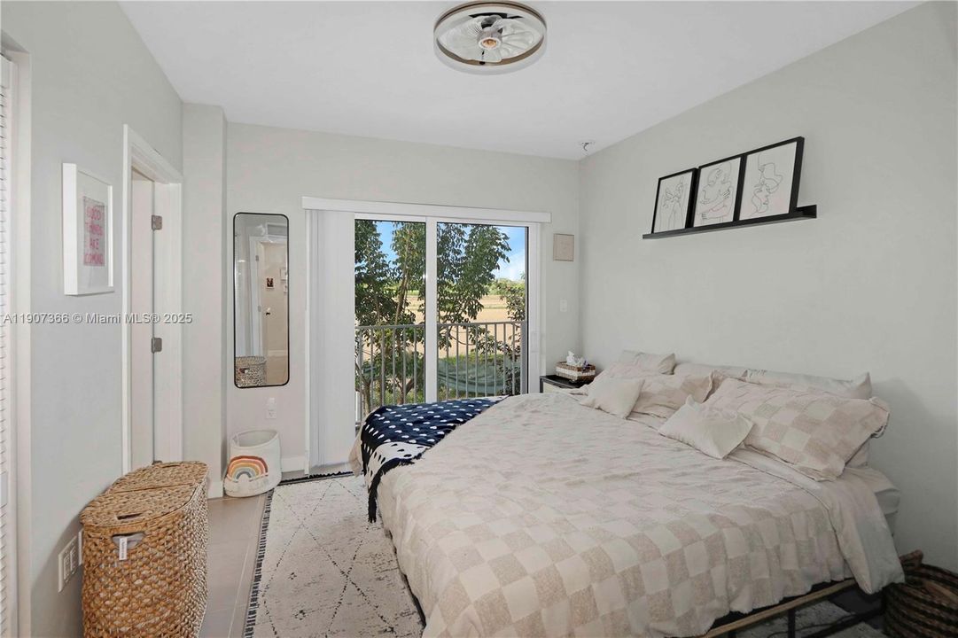 For Sale: $409,000 (4 beds, 3 baths, 1398 Square Feet)