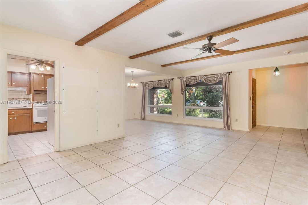 Active With Contract: $950,000 (3 beds, 2 baths, 1991 Square Feet)