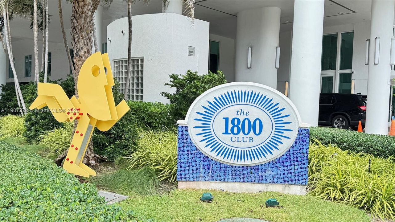 待售: $390,000 (1 贝兹, 1 浴室, 822 平方英尺)