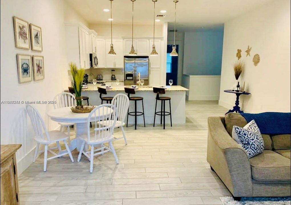 For Rent: $3,000 (3 beds, 2 baths, 3519 Square Feet)