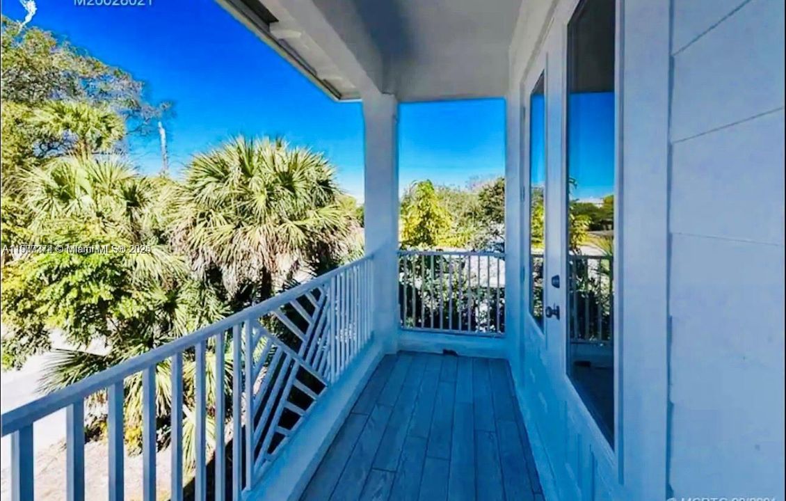 For Rent: $3,000 (3 beds, 2 baths, 3519 Square Feet)