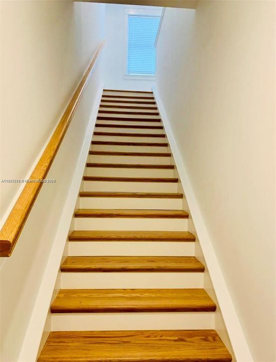 For Rent: $3,000 (3 beds, 2 baths, 3519 Square Feet)