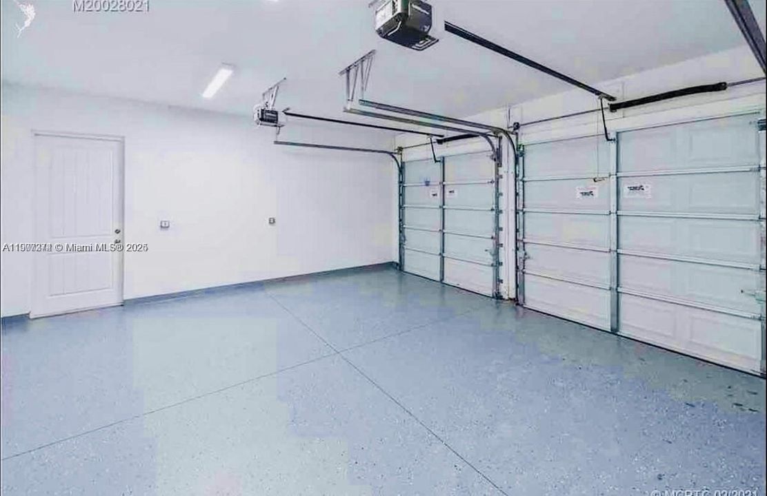 For Rent: $3,000 (3 beds, 2 baths, 3519 Square Feet)