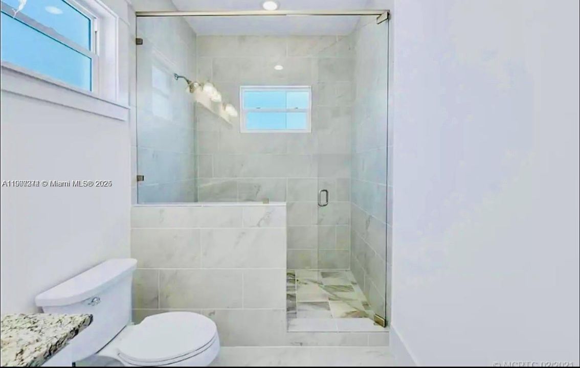 For Rent: $3,000 (3 beds, 2 baths, 3519 Square Feet)