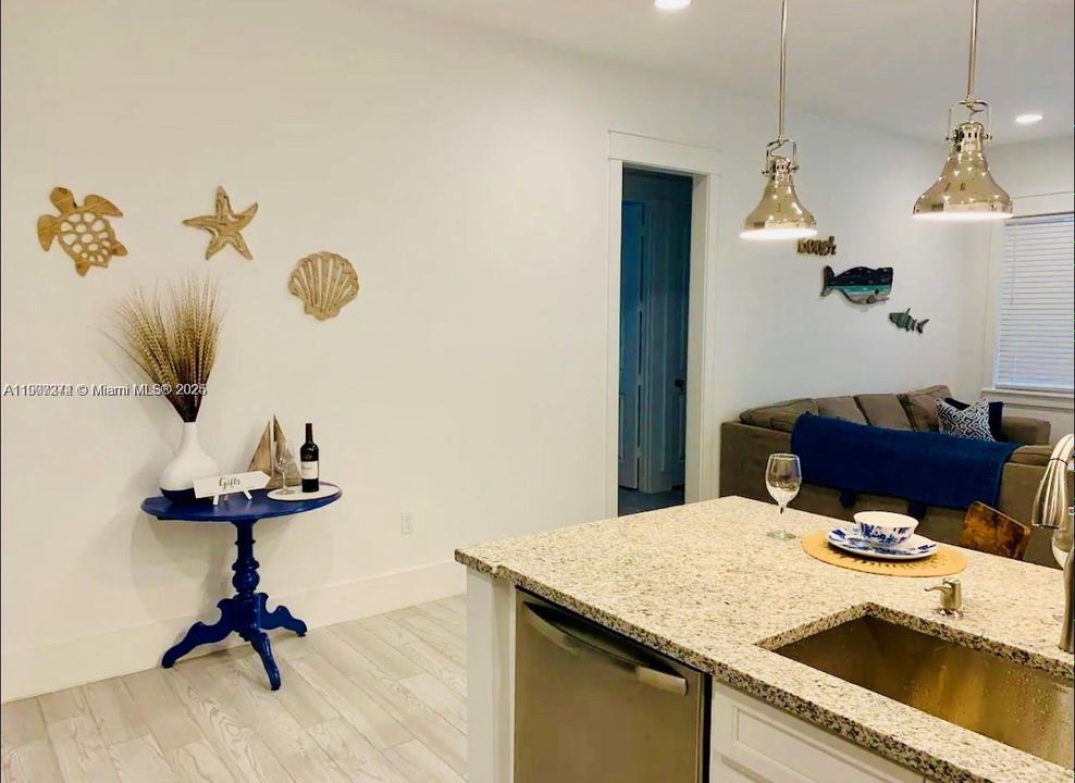 For Rent: $3,000 (3 beds, 2 baths, 3519 Square Feet)