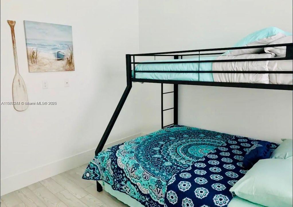 For Rent: $3,000 (3 beds, 2 baths, 3519 Square Feet)