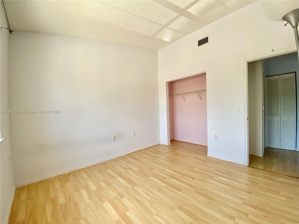 Recientemente alquilado: $2,100 (2 camas, 2 baños, 822 Pies cuadrados)