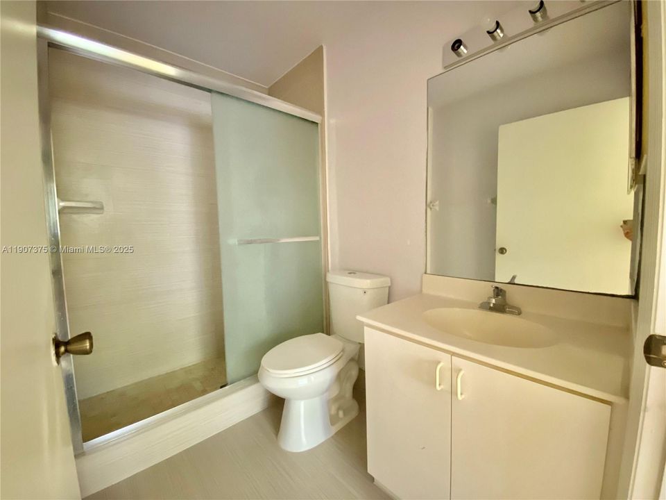 Recientemente alquilado: $2,100 (2 camas, 2 baños, 822 Pies cuadrados)