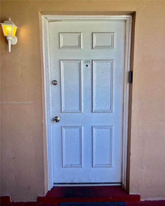 For Rent: $2,100 (2 beds, 2 baths, 722 Square Feet)