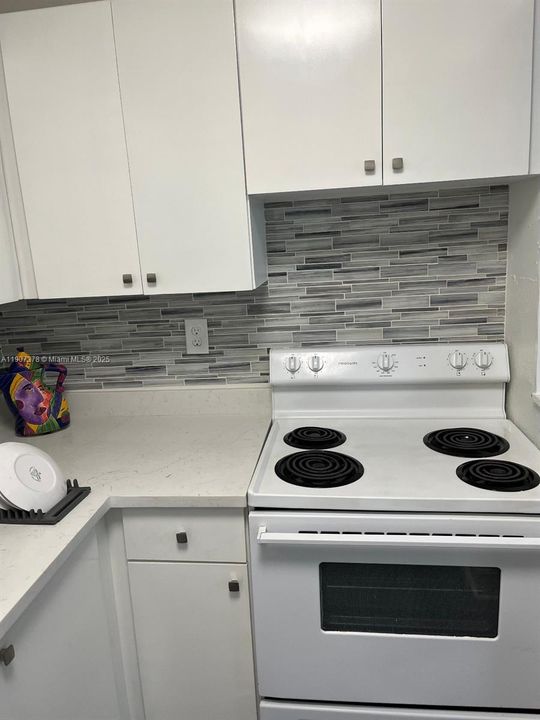 For Rent: $2,100 (2 beds, 2 baths, 722 Square Feet)