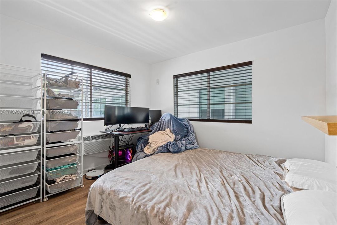 Recently Rented: $1,850 (1 beds, 1 baths, 660 Square Feet)