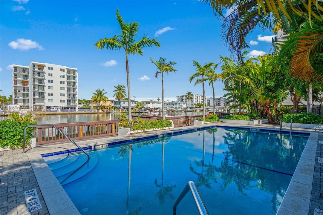 Recently Rented: $1,850 (1 beds, 1 baths, 660 Square Feet)