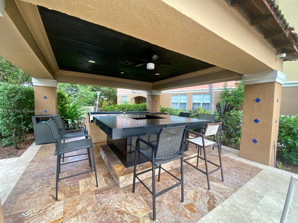 待售: $549,000 (3 贝兹, 2 浴室, 1330 平方英尺)