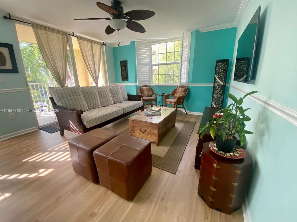 待售: $549,000 (3 贝兹, 2 浴室, 1330 平方英尺)