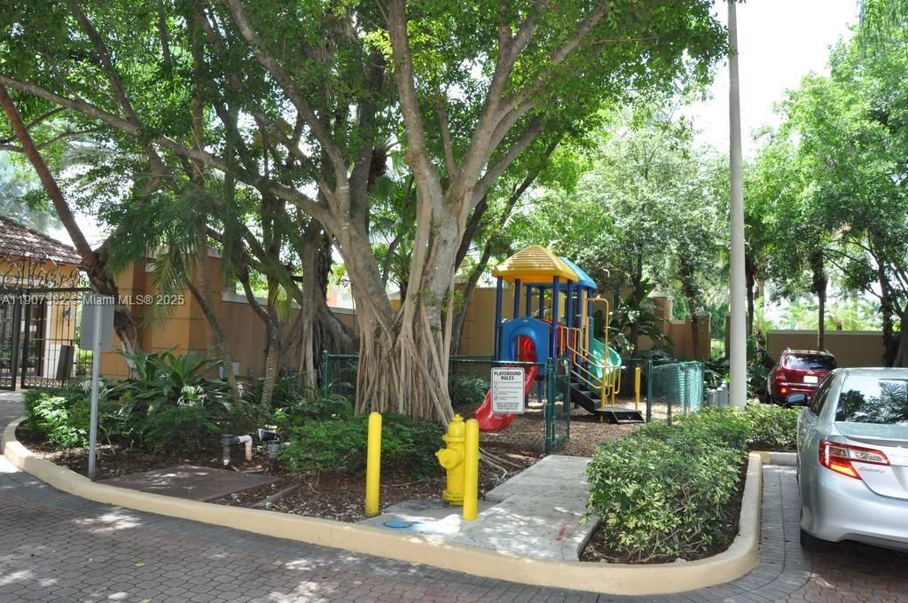 待售: $549,000 (3 贝兹, 2 浴室, 1330 平方英尺)