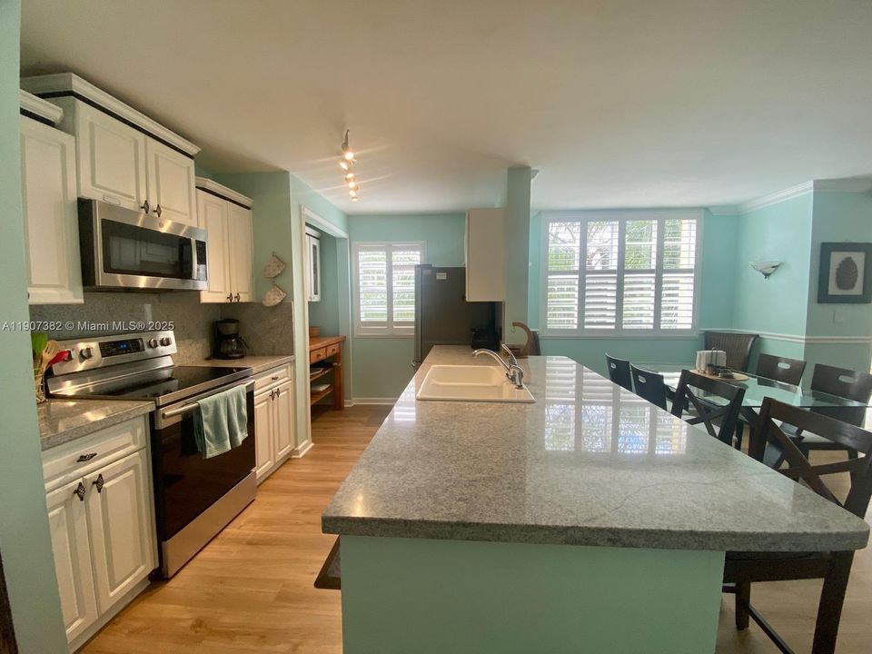 待售: $549,000 (3 贝兹, 2 浴室, 1330 平方英尺)