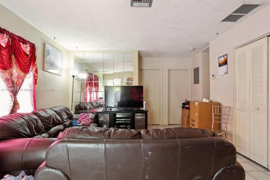 En Venta: $795,000 (0 camas, 0 baños, 2219 Pies cuadrados)