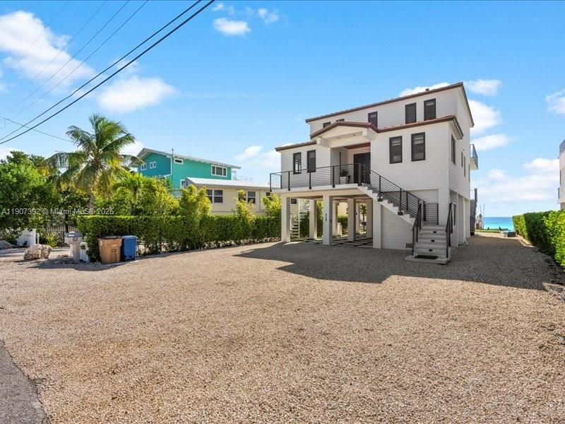 待售: $7,500,000 (5 贝兹, 4 浴室, 3026 平方英尺)