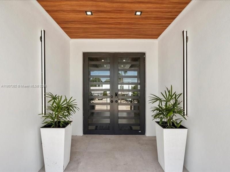 待售: $7,500,000 (5 贝兹, 4 浴室, 3026 平方英尺)