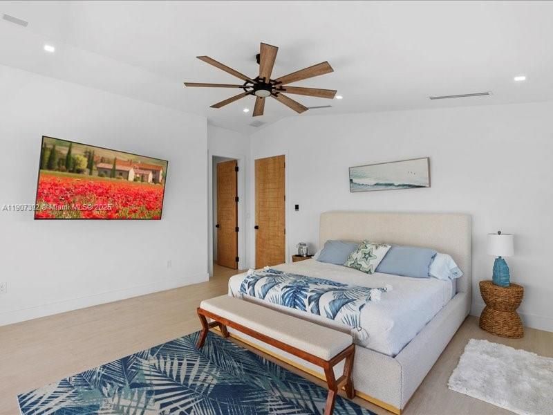 待售: $7,500,000 (5 贝兹, 4 浴室, 3026 平方英尺)