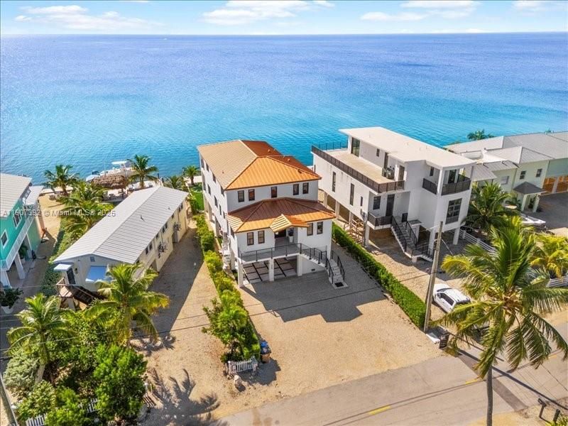 待售: $7,500,000 (5 贝兹, 4 浴室, 3026 平方英尺)