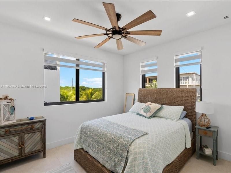 待售: $7,500,000 (5 贝兹, 4 浴室, 3026 平方英尺)