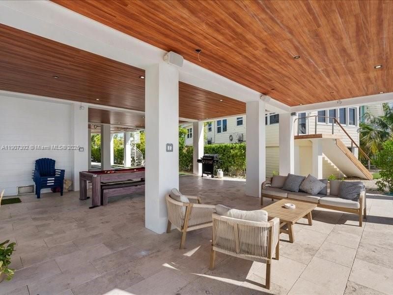 待售: $7,500,000 (5 贝兹, 4 浴室, 3026 平方英尺)