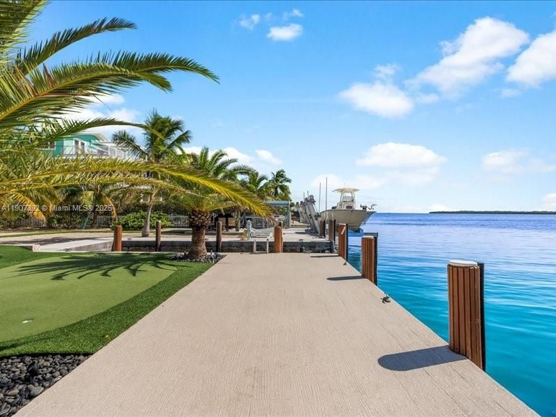 待售: $7,500,000 (5 贝兹, 4 浴室, 3026 平方英尺)