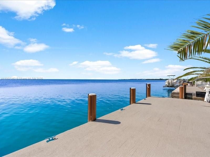 待售: $7,500,000 (5 贝兹, 4 浴室, 3026 平方英尺)