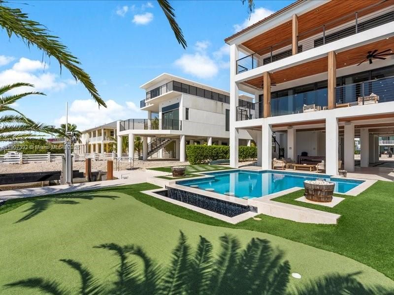 待售: $7,500,000 (5 贝兹, 4 浴室, 3026 平方英尺)